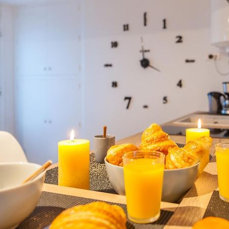 Beautiful Renovated Studio With View- Old Hyères Exteriör bild