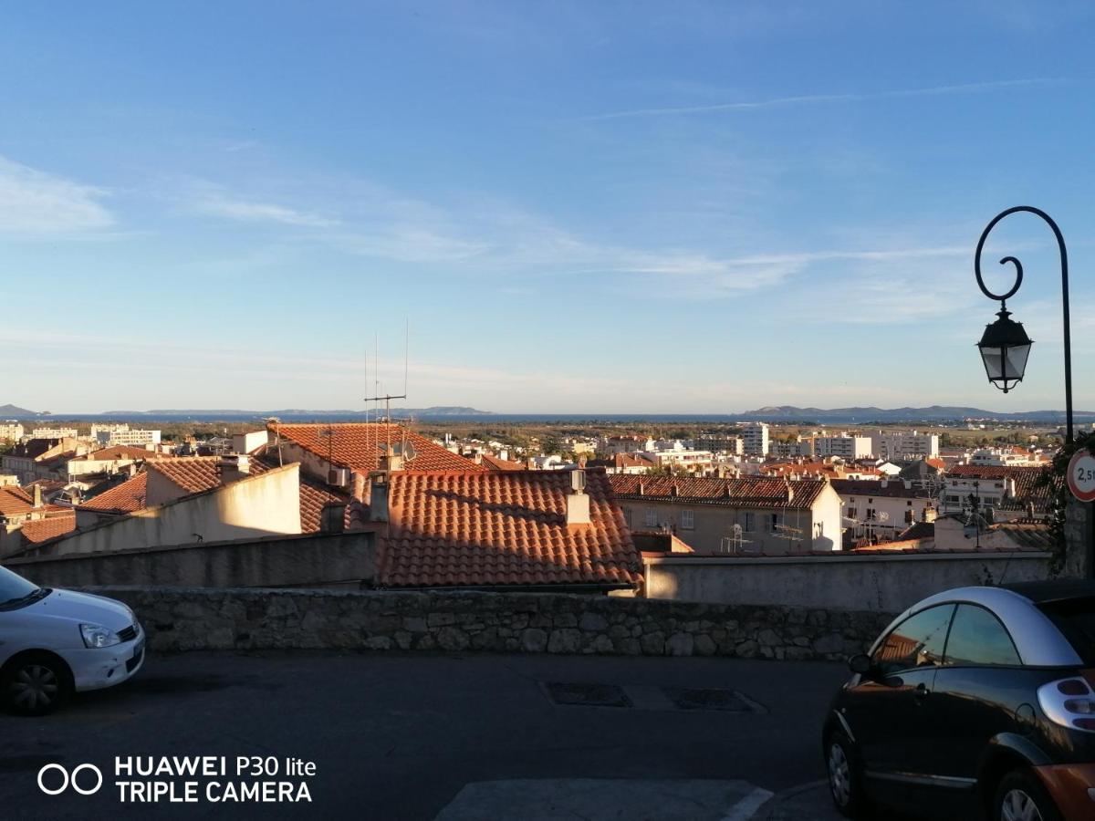 Beautiful Renovated Studio With View- Old Hyères Exteriör bild