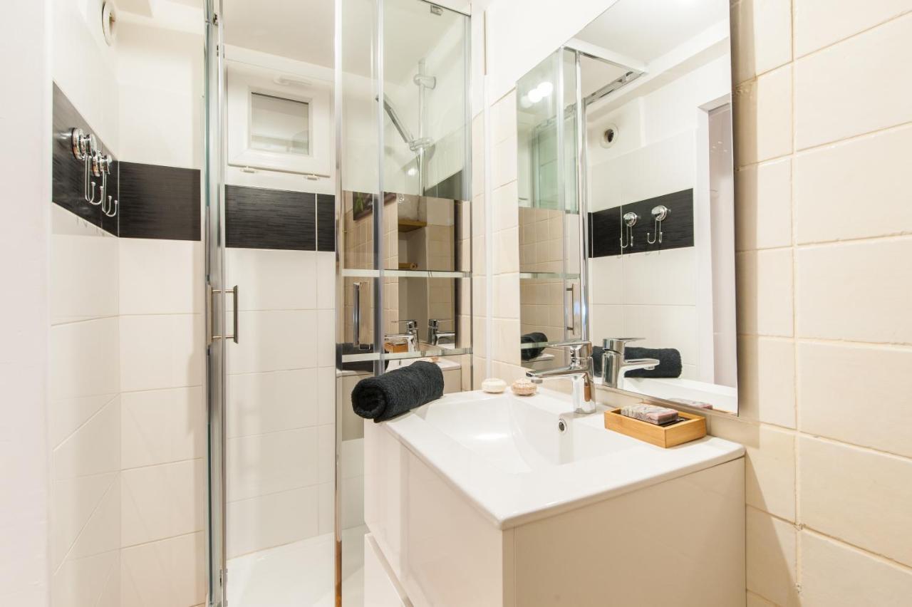 Beautiful Renovated Studio With View- Old Hyères Exteriör bild