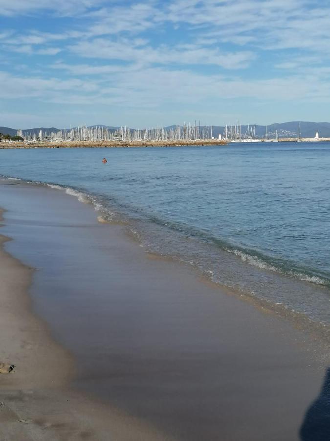 Beautiful Renovated Studio With View- Old Hyères Exteriör bild